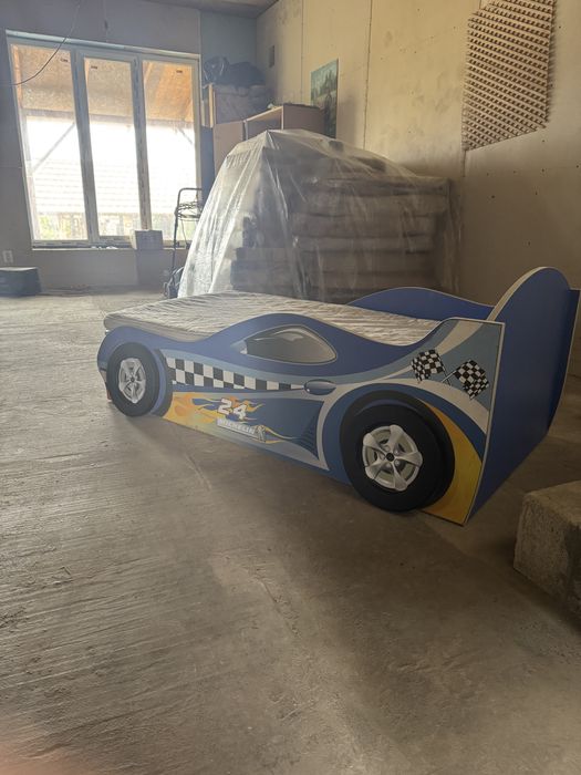 Дитяче ліжко в стилі авто