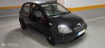 Toyota yaris com AC 2000