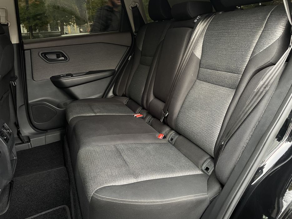 Nissan Rogue 2021 року, 2.5 бензин, комплектація S