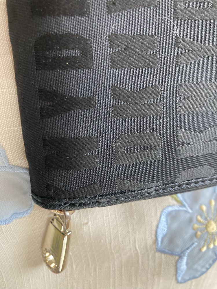 Portfel Dkny skóra materiał