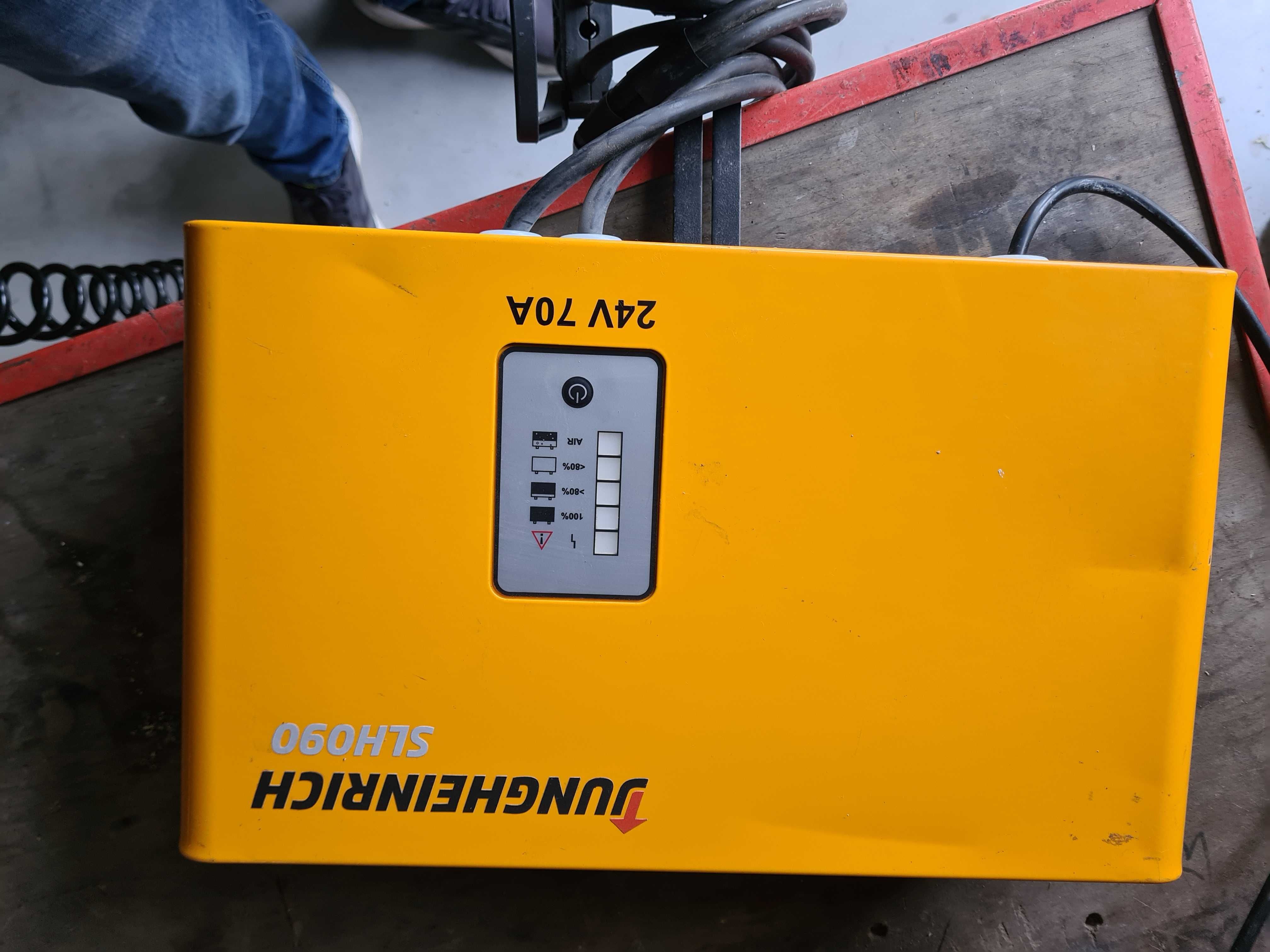 Paleciak elektryczny Jungheinrich