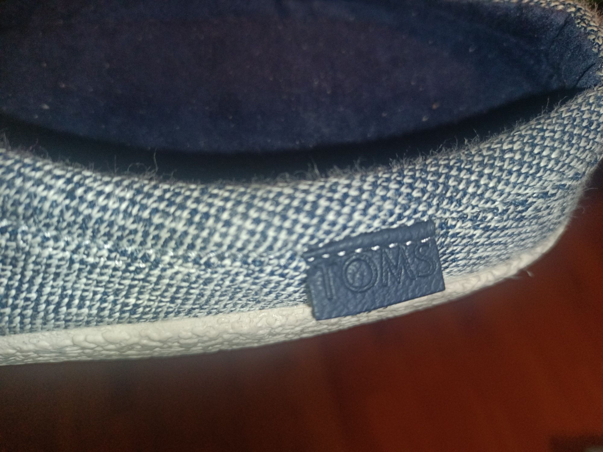 TOMS r.41 nowe wsuwane buty, pantofle