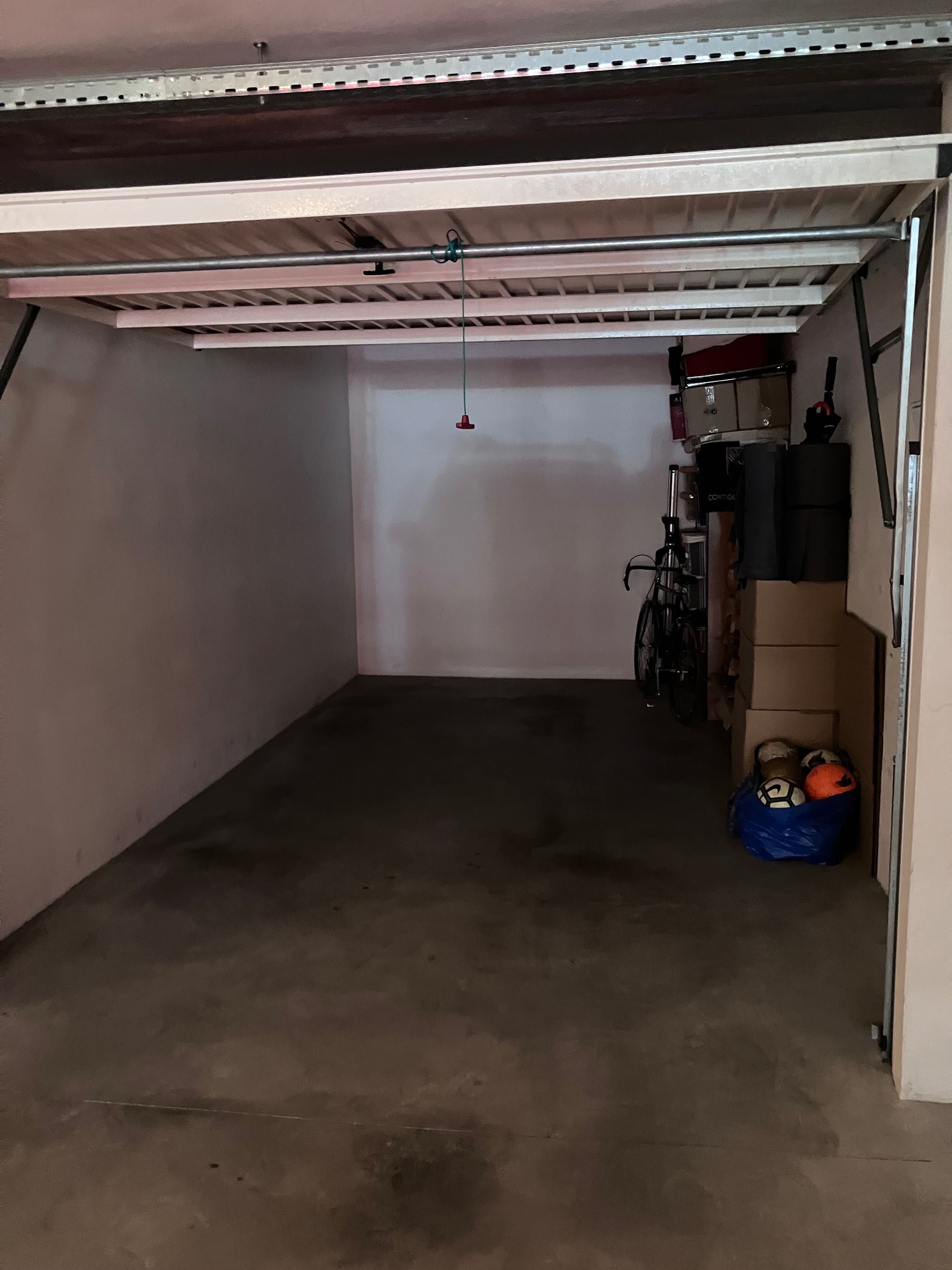 Garagem fechada/box
