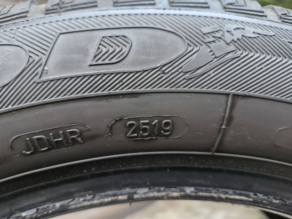 Opony całoroczne Goodyear