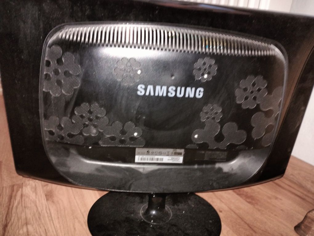 Monitor Samsung 21,4cala
