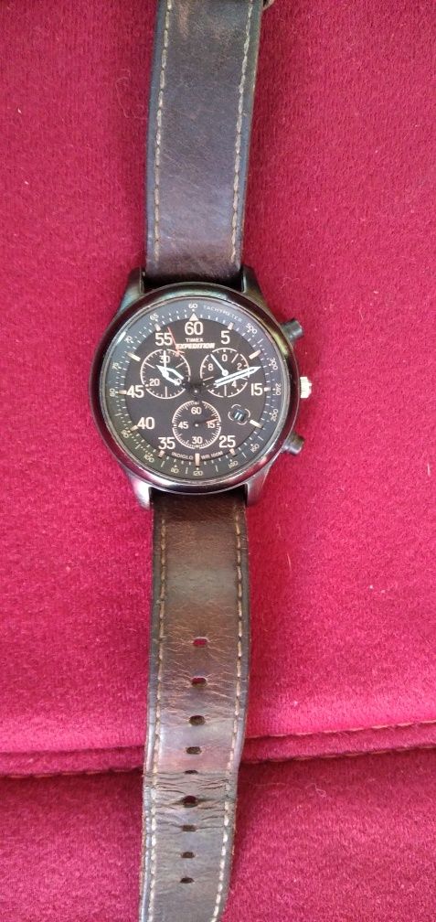 Подам Мужские Часы  Timex Expedition  Tx 49905 в идеальном состоянии.
