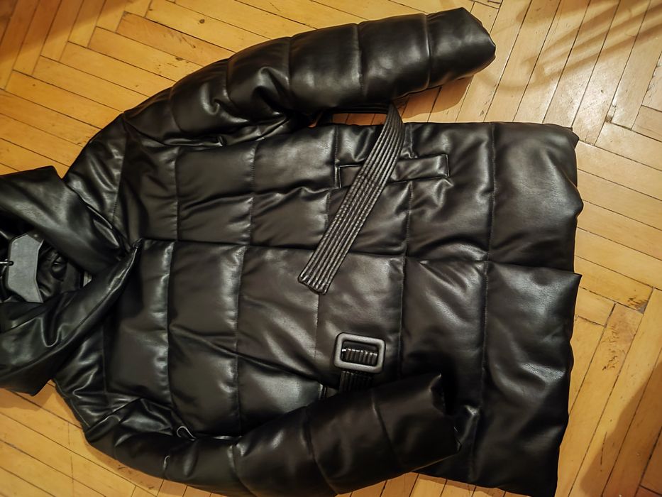 Stradivarius зимова куртка р.С (S)