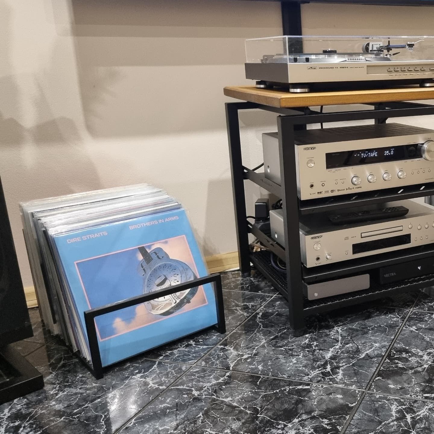 Szafka Rtv  komoda stolik audio Hifi  z regulowanymi blatami na sprzęt