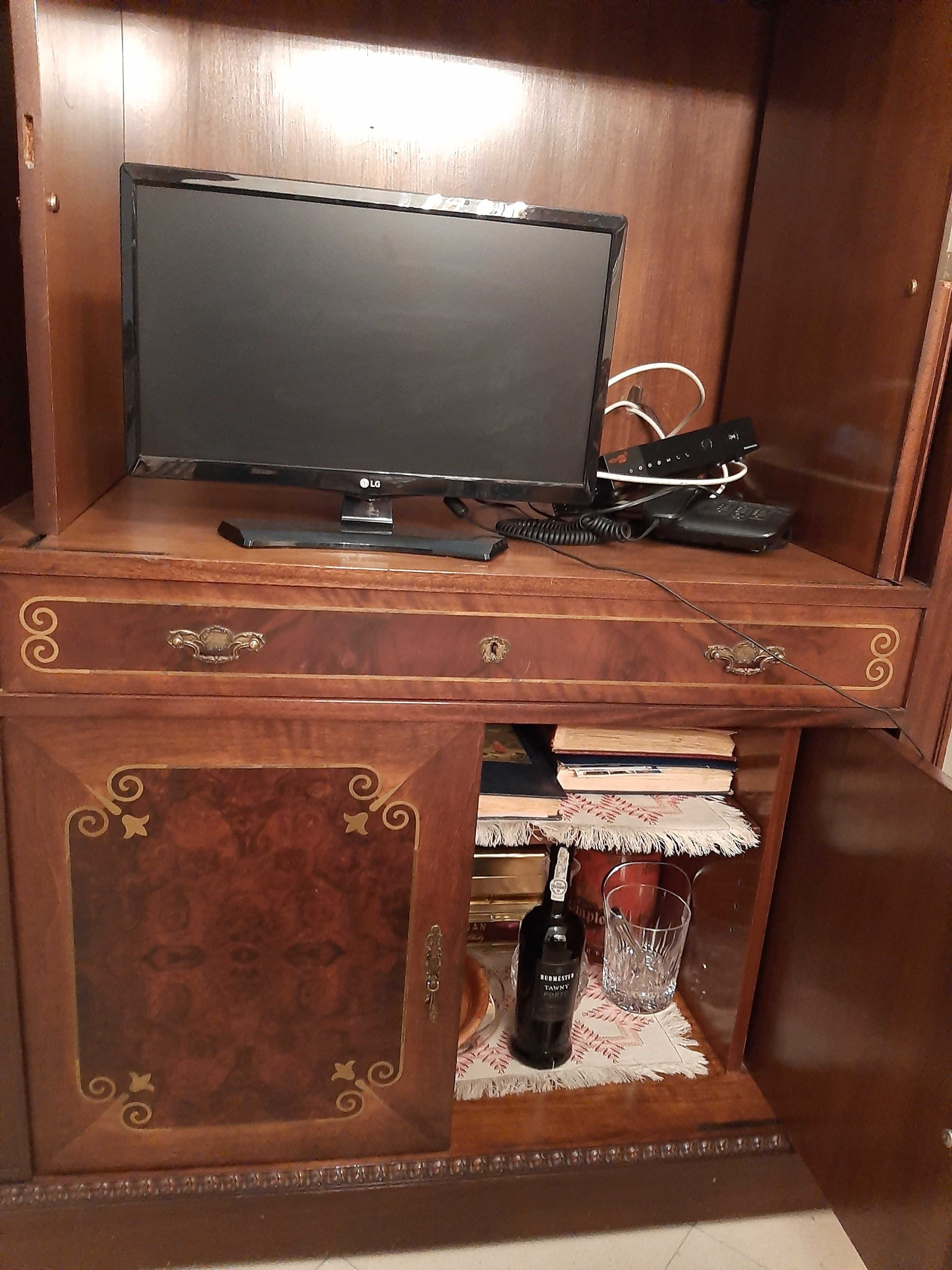 Movel de sala, POLIVALENTE tv