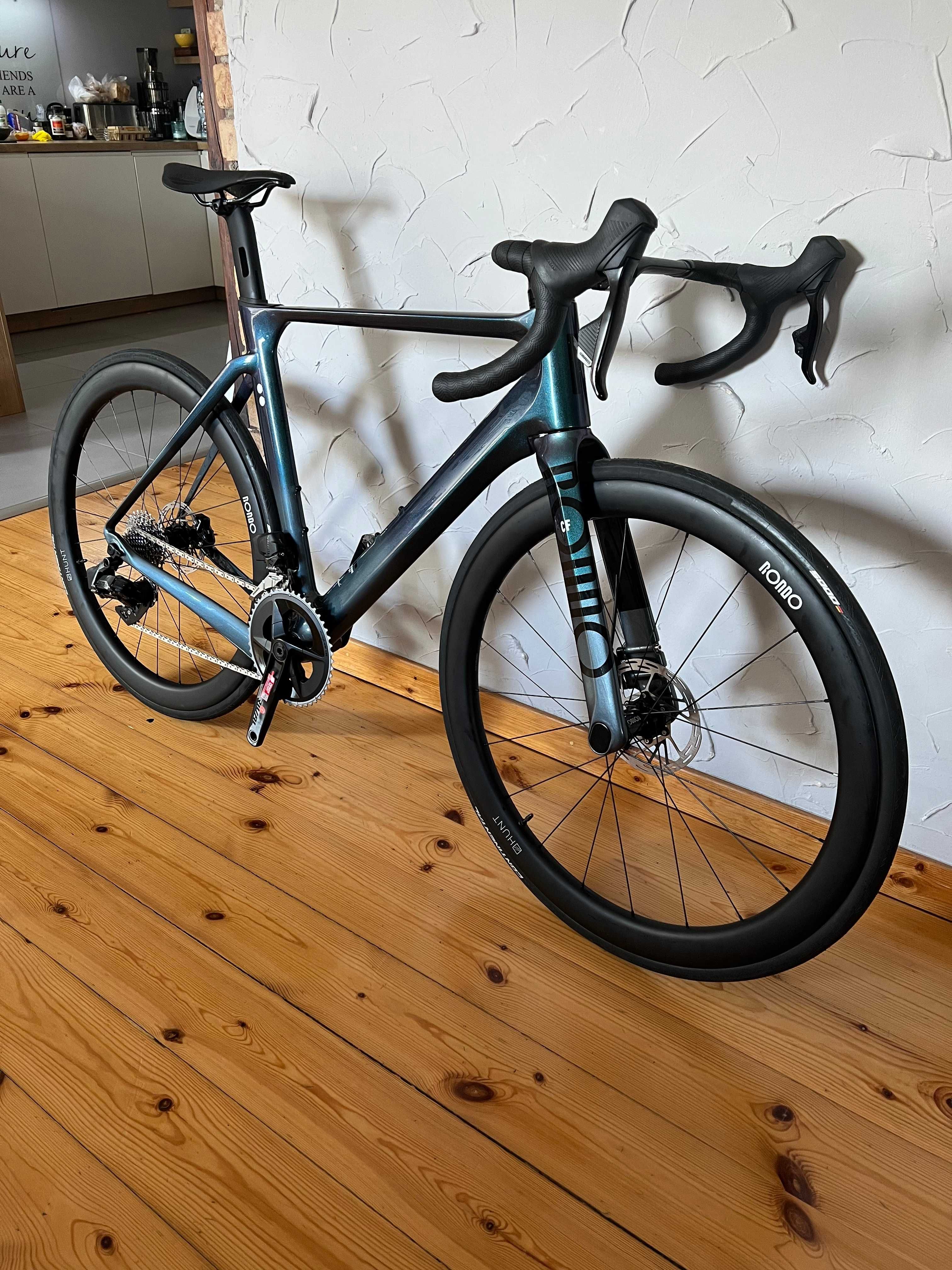 Rower szosowy RONDO HVRT CF1 SRAM RIVAL eTAP AXS 2x12 rozm. M
