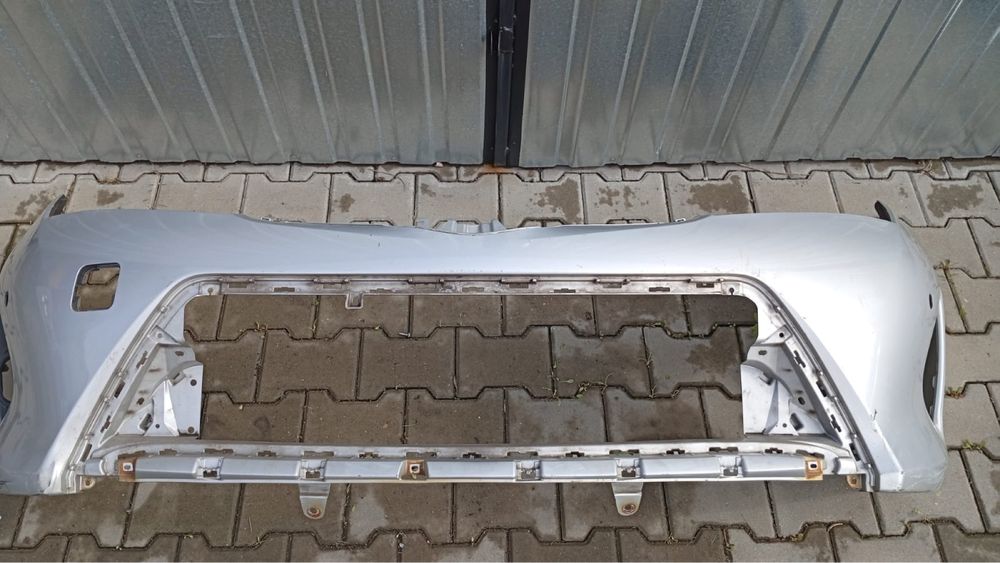 Toyota Auris II przed lift zderzak przód