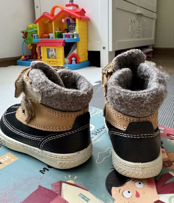 Buty zimowe / Śniegowce Primigi rozm. 19