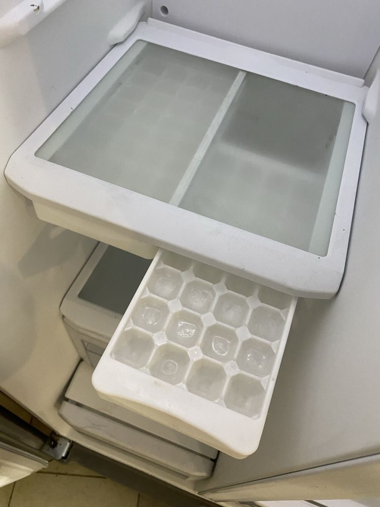 Холодильник SAMSUNG Side-By-Side RSA1STMG