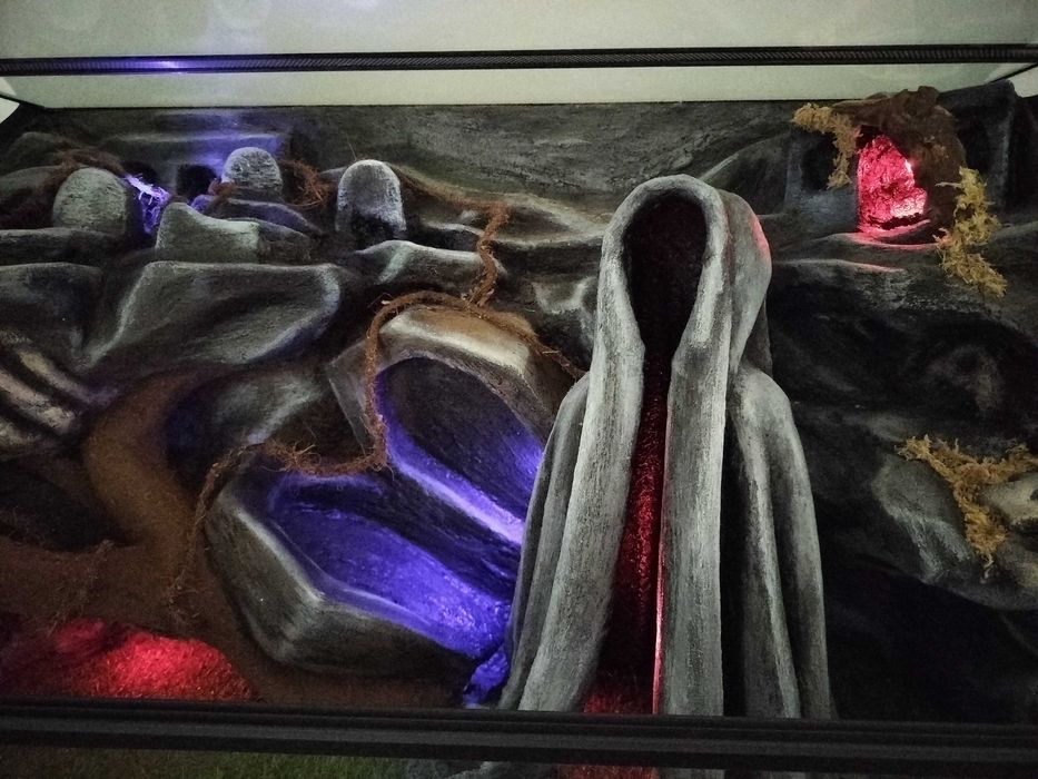 Terrarium ze spersonalizowanym wnętrzem, Cmentarz, TW13C3L