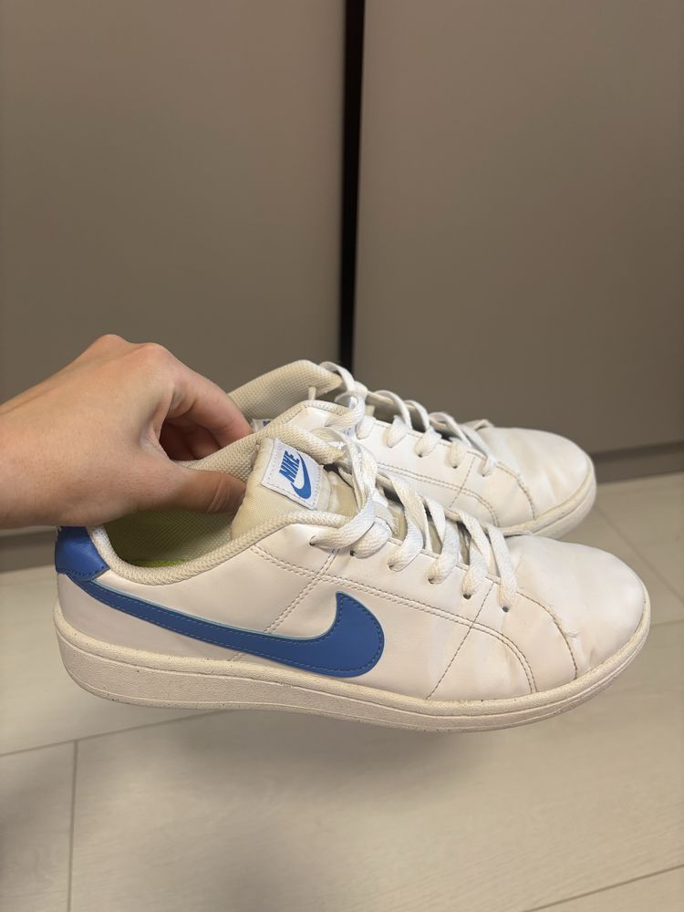 Кросівки Nike р.40