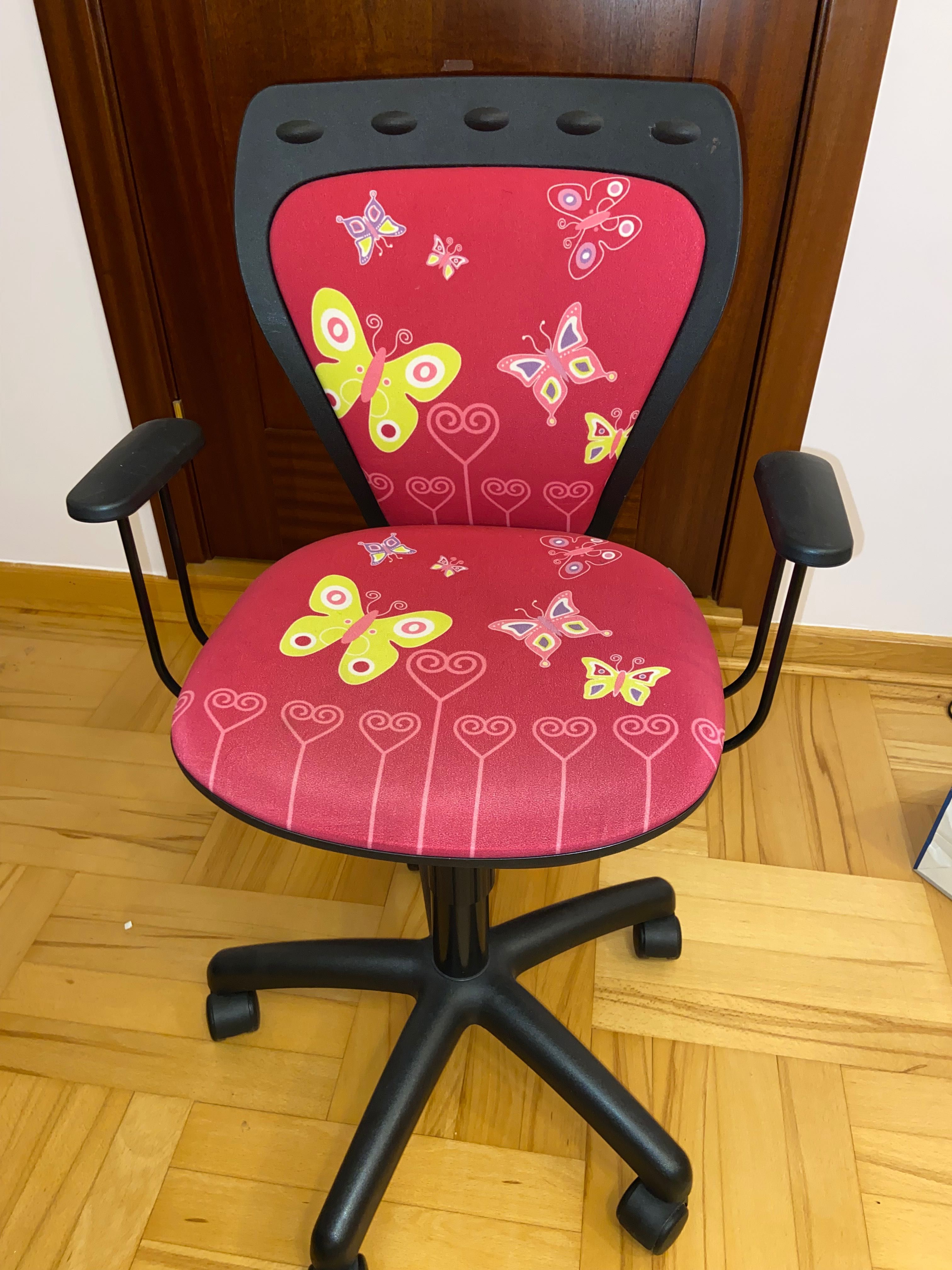 Krzesło dziecięce do biurka