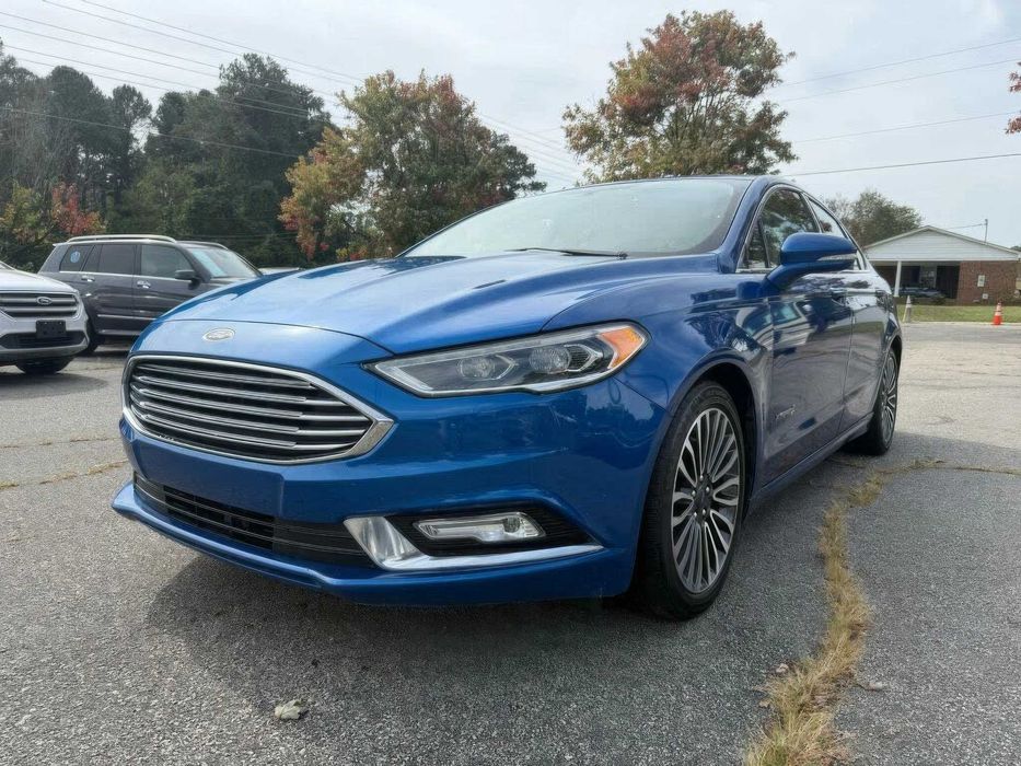 Ford Fusion Hybrid Titanium      2017