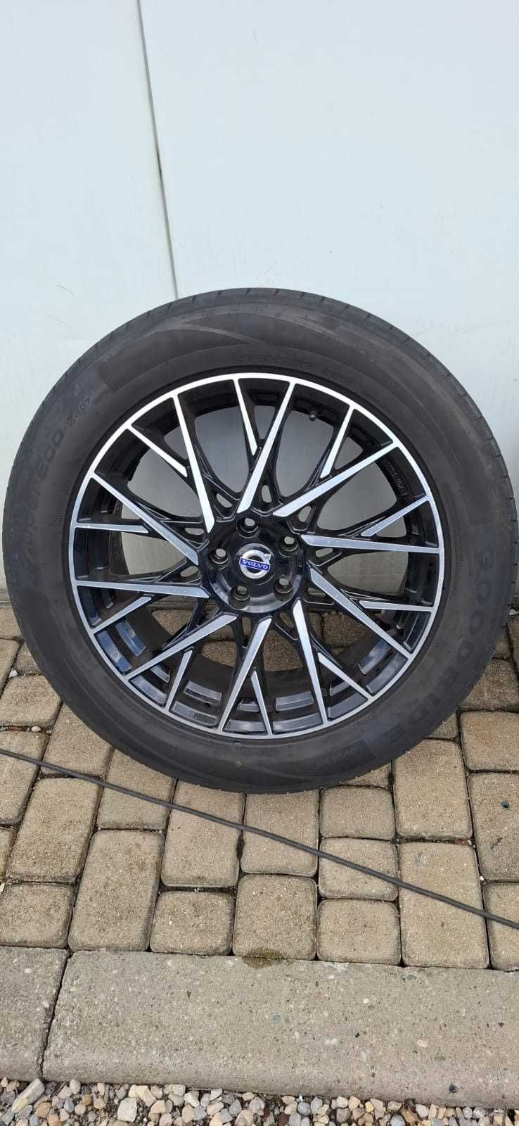 Komplet kół Volvo XC60 z oponami letnimi 235/55/R19