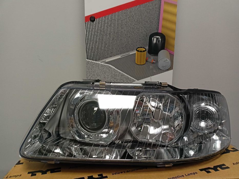 Audi A3 96-03  8L Lampa/Reflektor przód lewy /H1+H7