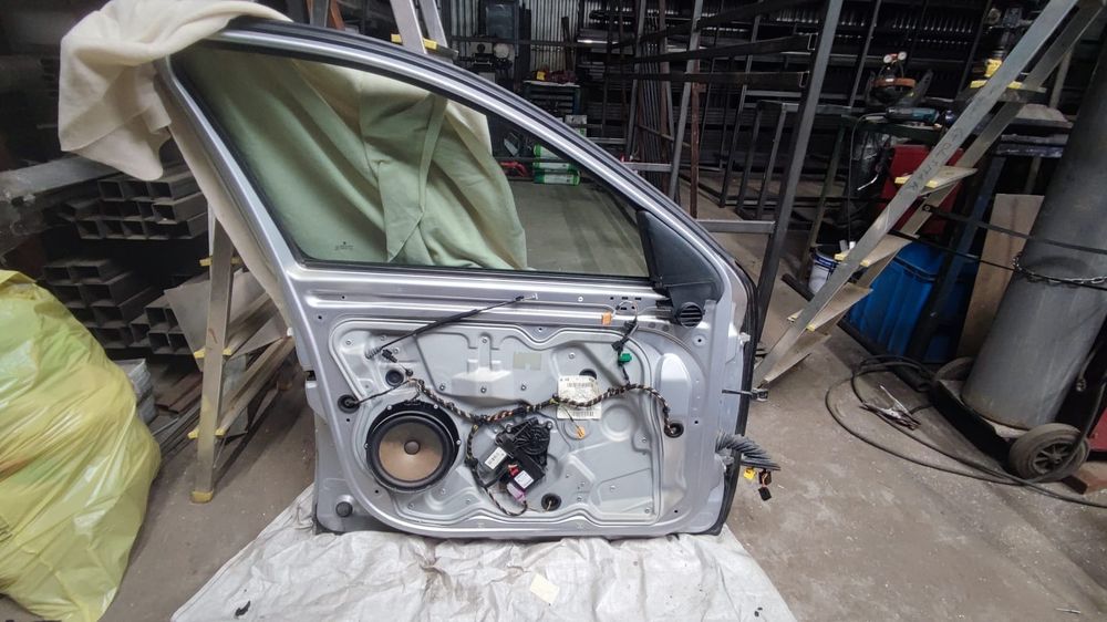 Drzwi lewy przód kierowcy skoda octavia kombi 2 lift LA7W 8E8E