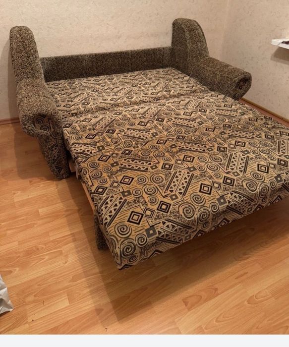 Продам диван в хорошем состоянии