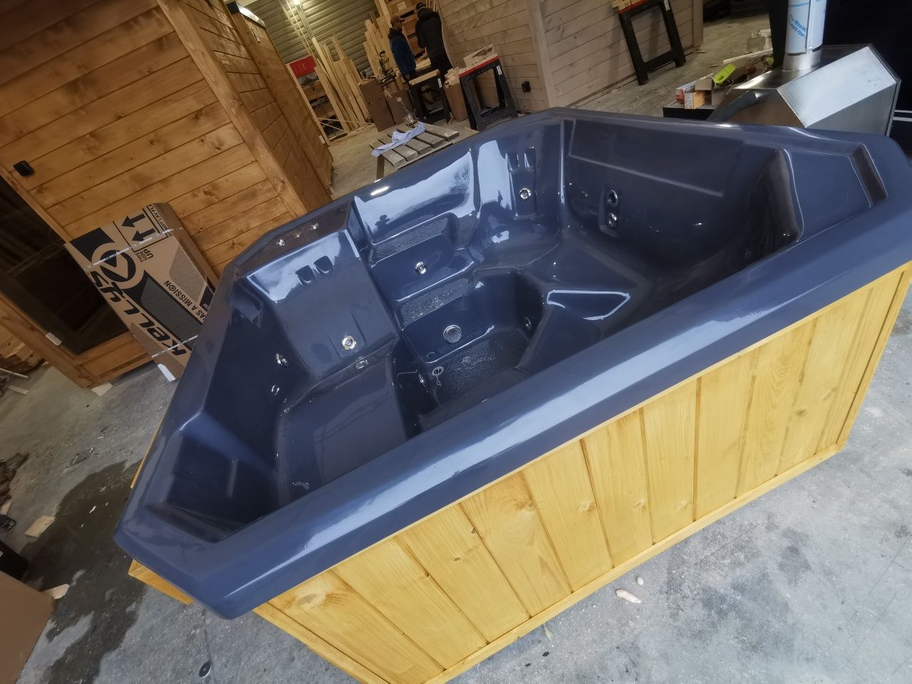 Balia ogrodowa  Jacuzzi kwadratowe Ogrodowe GORĄCA BECZKA RATY LEASING