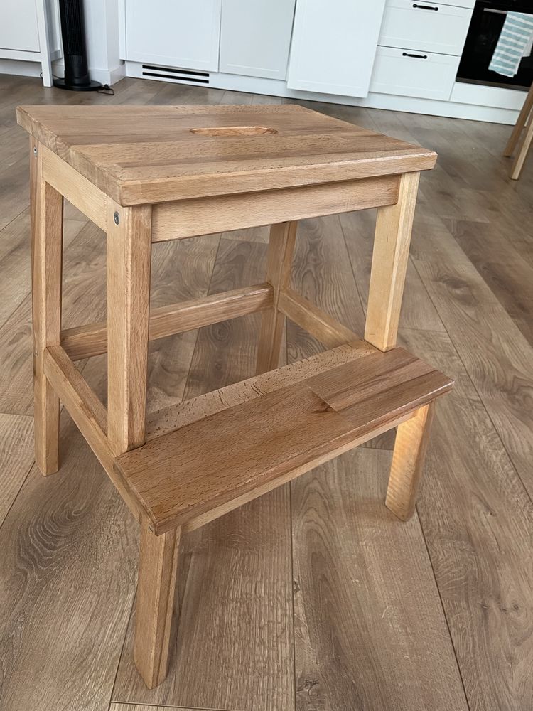 Bekvam taboret ze schodkiem Ikea