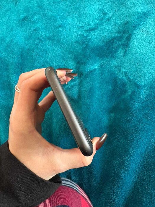 iPhone 11 64GB, stan bardzo dobry