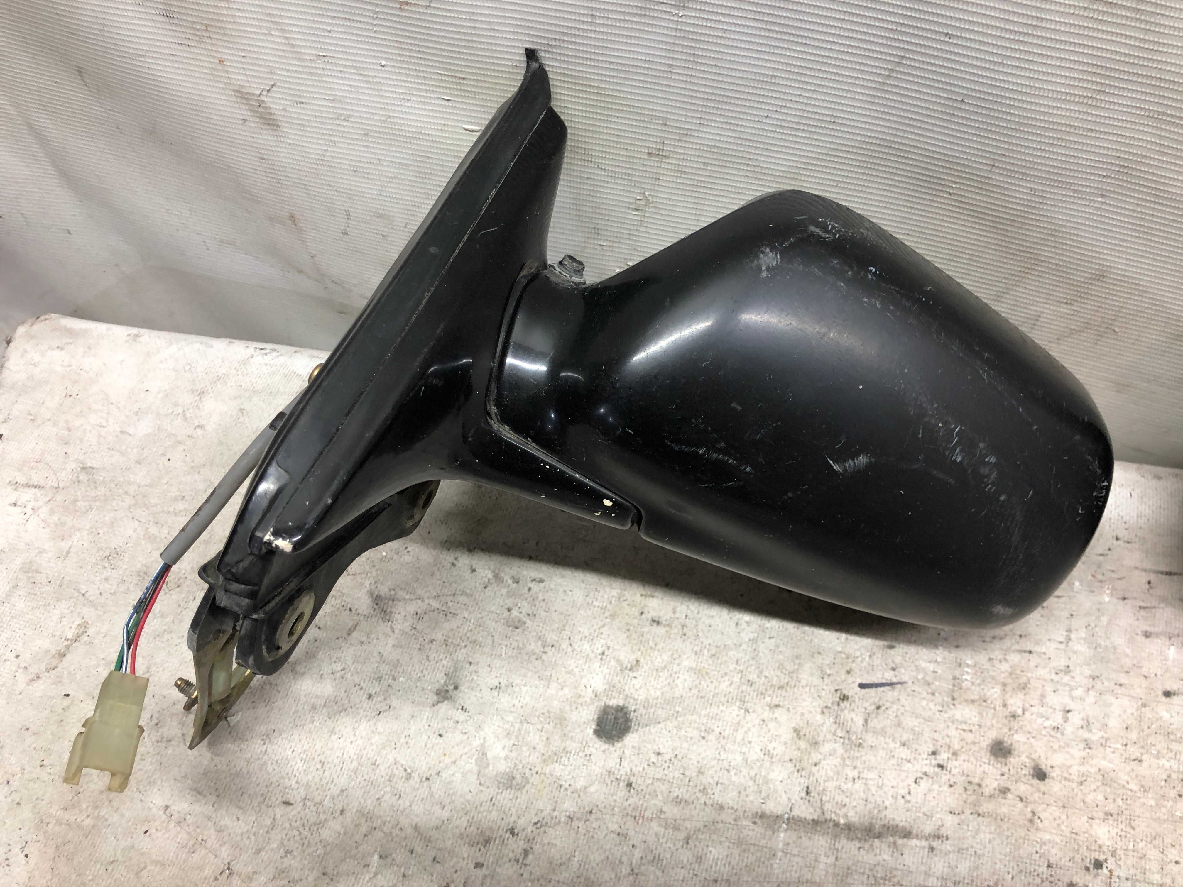 боковое зеркало на Subaru Legace BH5