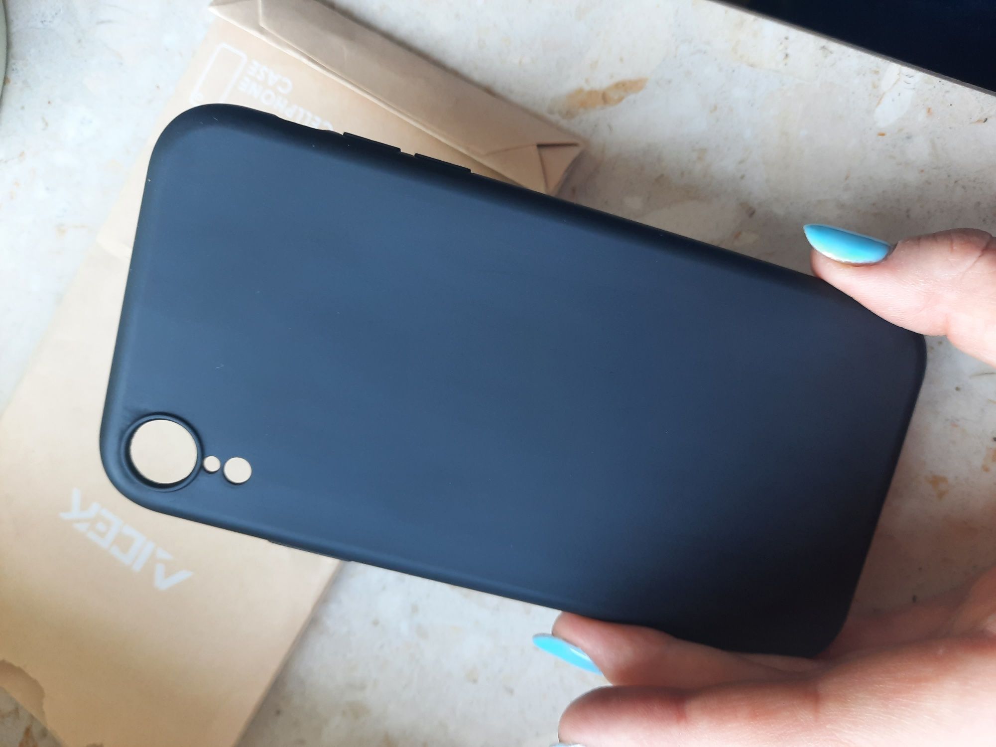 Etui na IPhone xr silikonowy czarny nowy