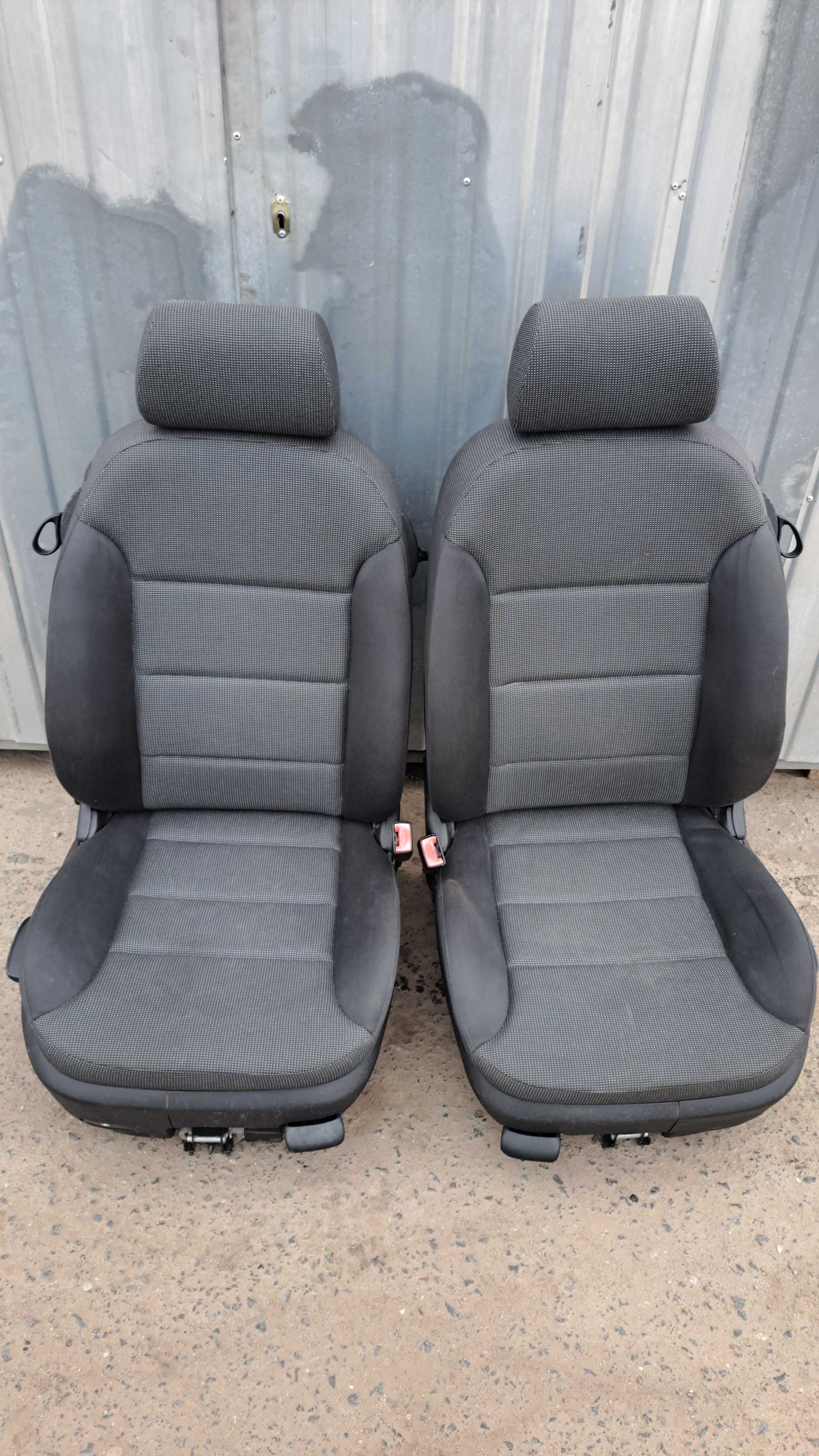 Fotele kanapa Audi A3 8L FL kpl 3D kpl