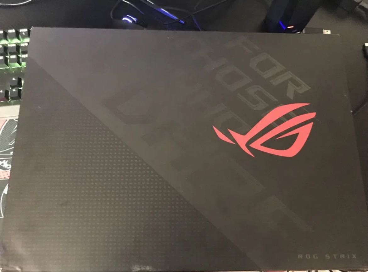 Ігровий ноутбук Asus ROG Strix G513QE  RTX 3050 Ti  Ryzen 7 5800H