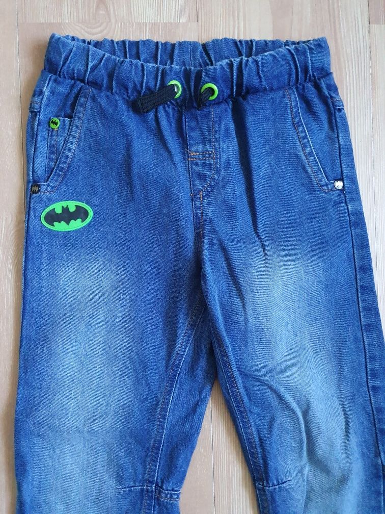 Spodnie jeansowe joggery gumkę Batman 140