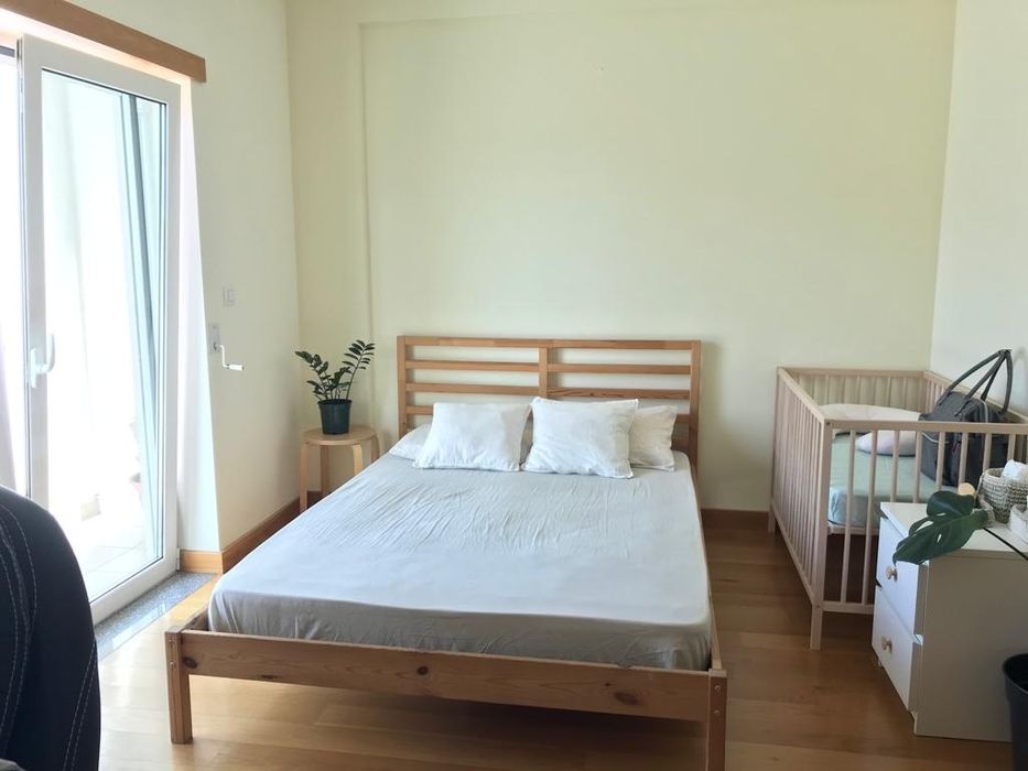 Cama IKEA TARVA - 140x200 cm com estrado e colchão incluído