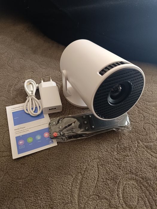 Проектор новый Magkubic