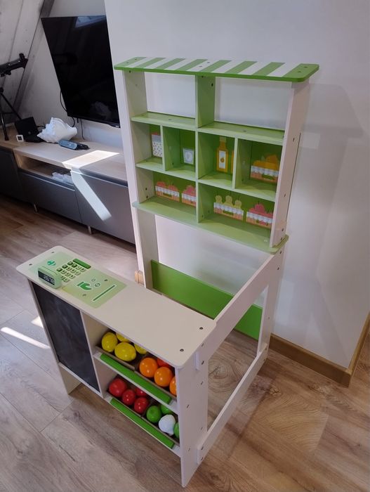 Sprzedam sklep drewniany dla dzieci z akcesoriami