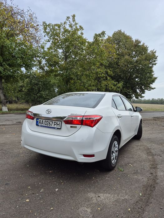 Продам  Тойоту короллу