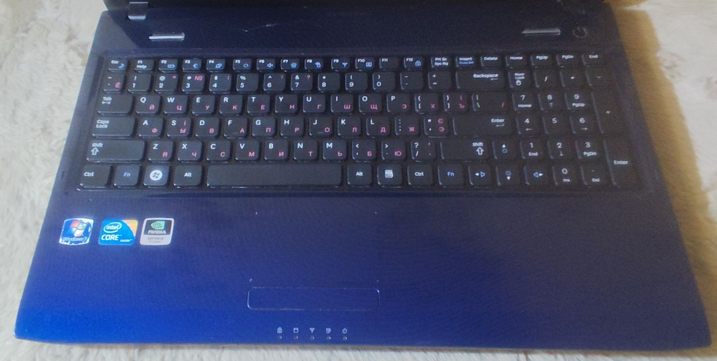 Ноутбук Samsung R590 Intel Core i3/ ram 6гб/ SSD 128gb/ акб 2 часа