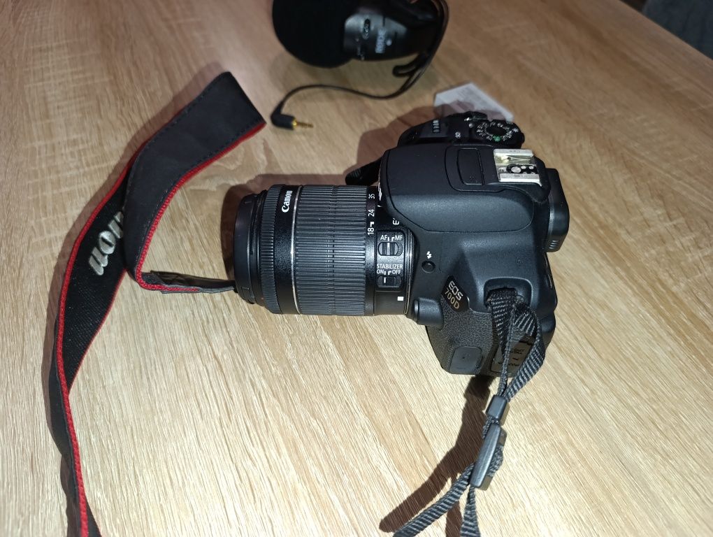 Canon EOS 700D  e microfone roge