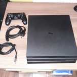 Konsola PS4 pro 1 TB. Jak nowa.