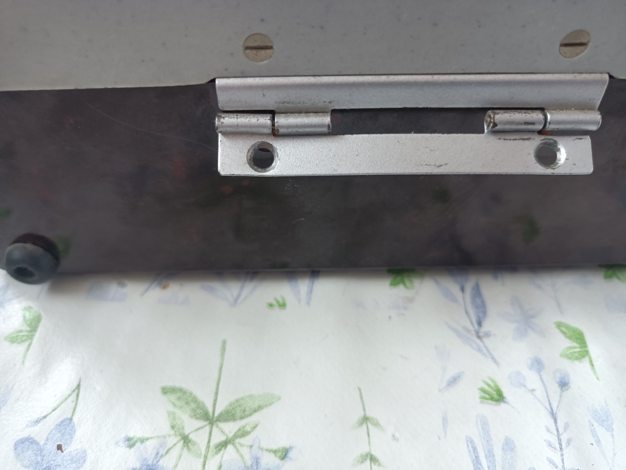 Mini magnetofon szpulowy