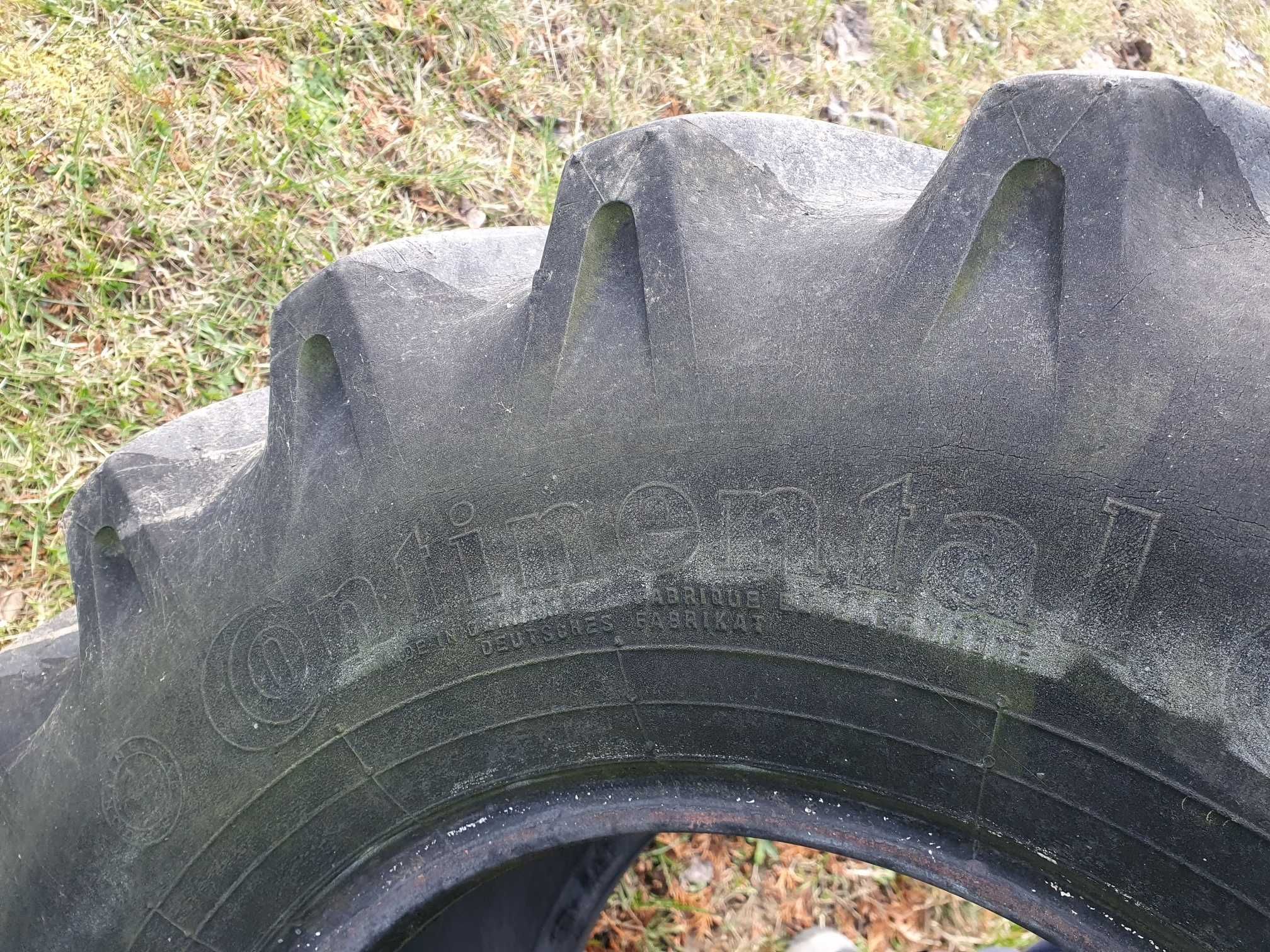 Opony 300/65 - R 18  ładowarka koparka Goodyear