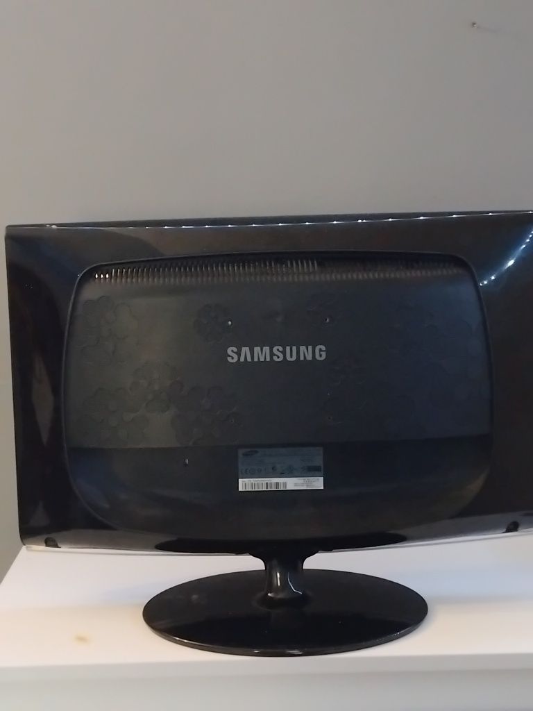 Monitor Samsung | 60 Hz | 23,8 cale