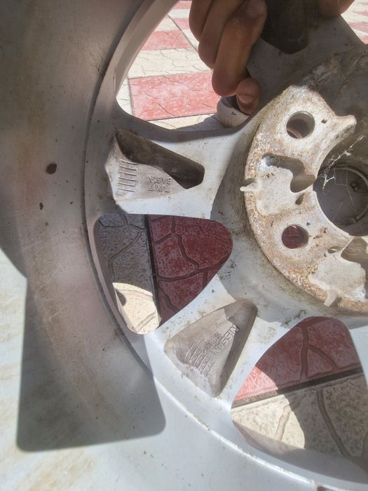 Диски від  Нисан жук на 17