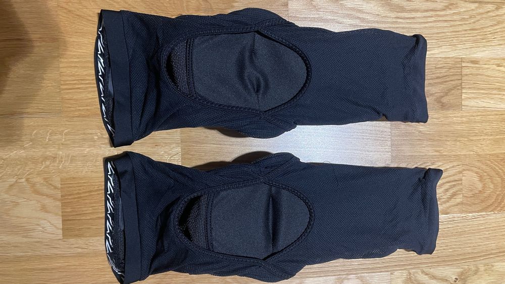 Nakolanniki ochraniacze kolan Alpinestars Paragon PRO M jak nowe