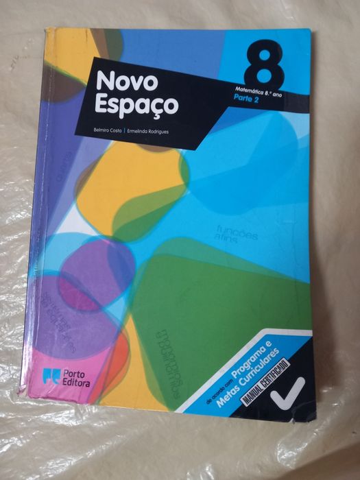 Livros escolares - 8°ano