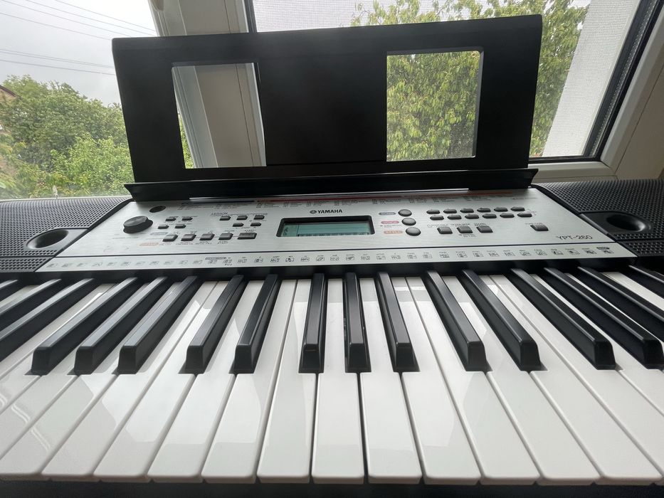 Синтезатор YPT-260 Yamaha