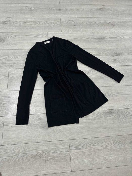 Безкоштовно базові кофтинки M-L стан чудовий в одні руки