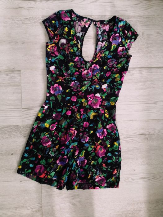 Asos krótki kombinezon kolorowy kwiatowy wzór 100% bawełna.