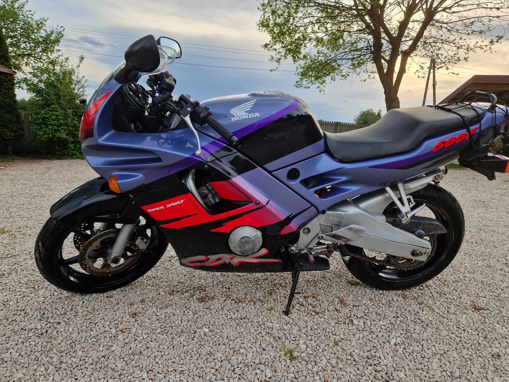 Honda cbr 600 f2